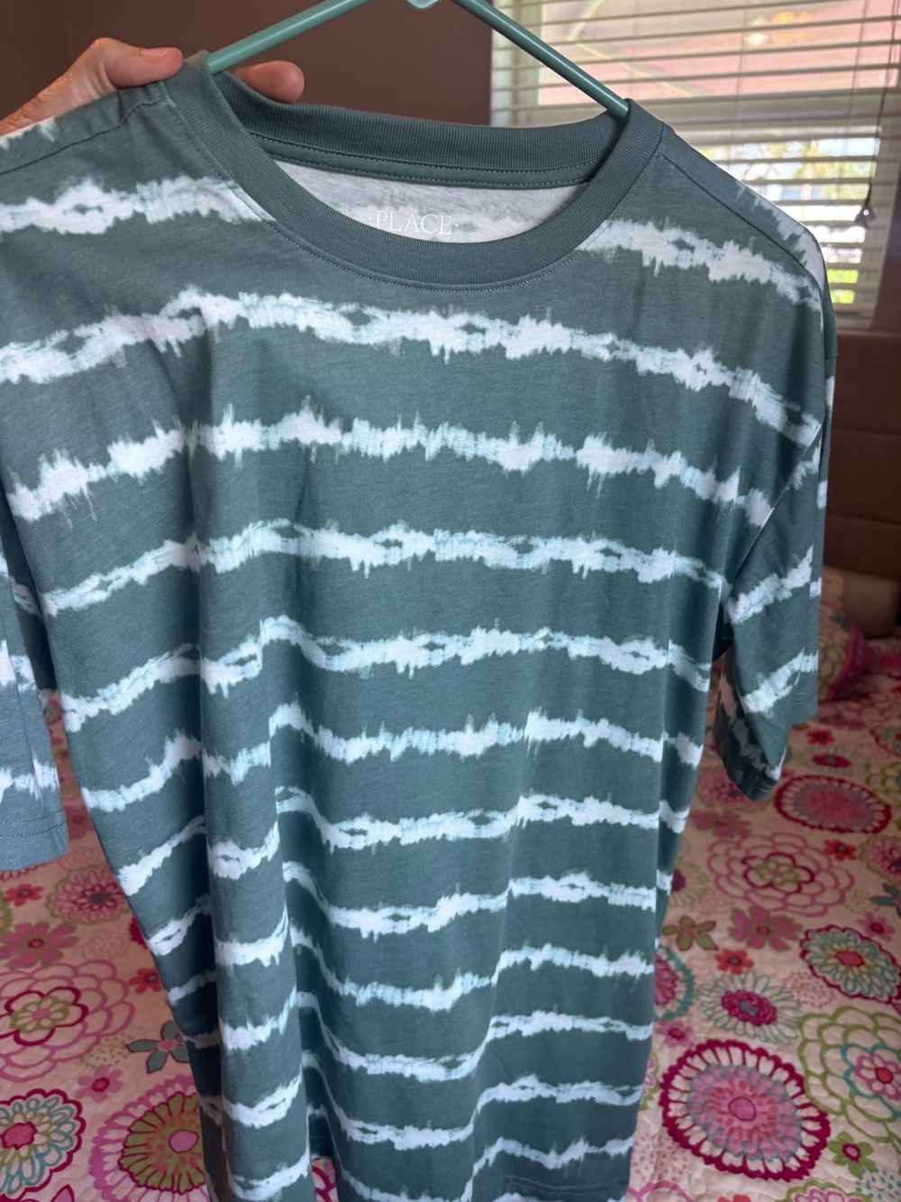 The Children's Place Green and White Tie-Dye Stripe Short Sleeve Tee